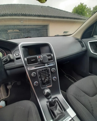 Volvo XC 60 cena 41900 przebieg: 253500, rok produkcji 2011 z Dzierżoniów małe 79
